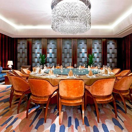 Sheraton Grand Beijing Dongcheng Hotel Экстерьер фото