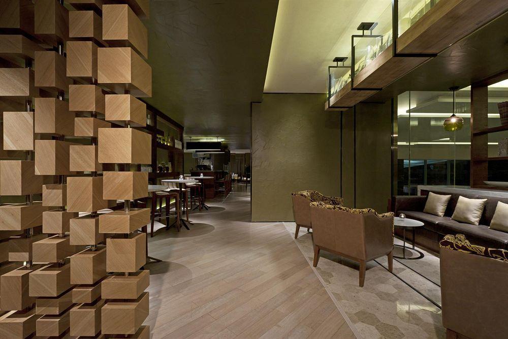 Sheraton Grand Beijing Dongcheng Hotel Экстерьер фото