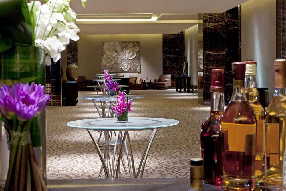 Sheraton Grand Beijing Dongcheng Hotel Экстерьер фото