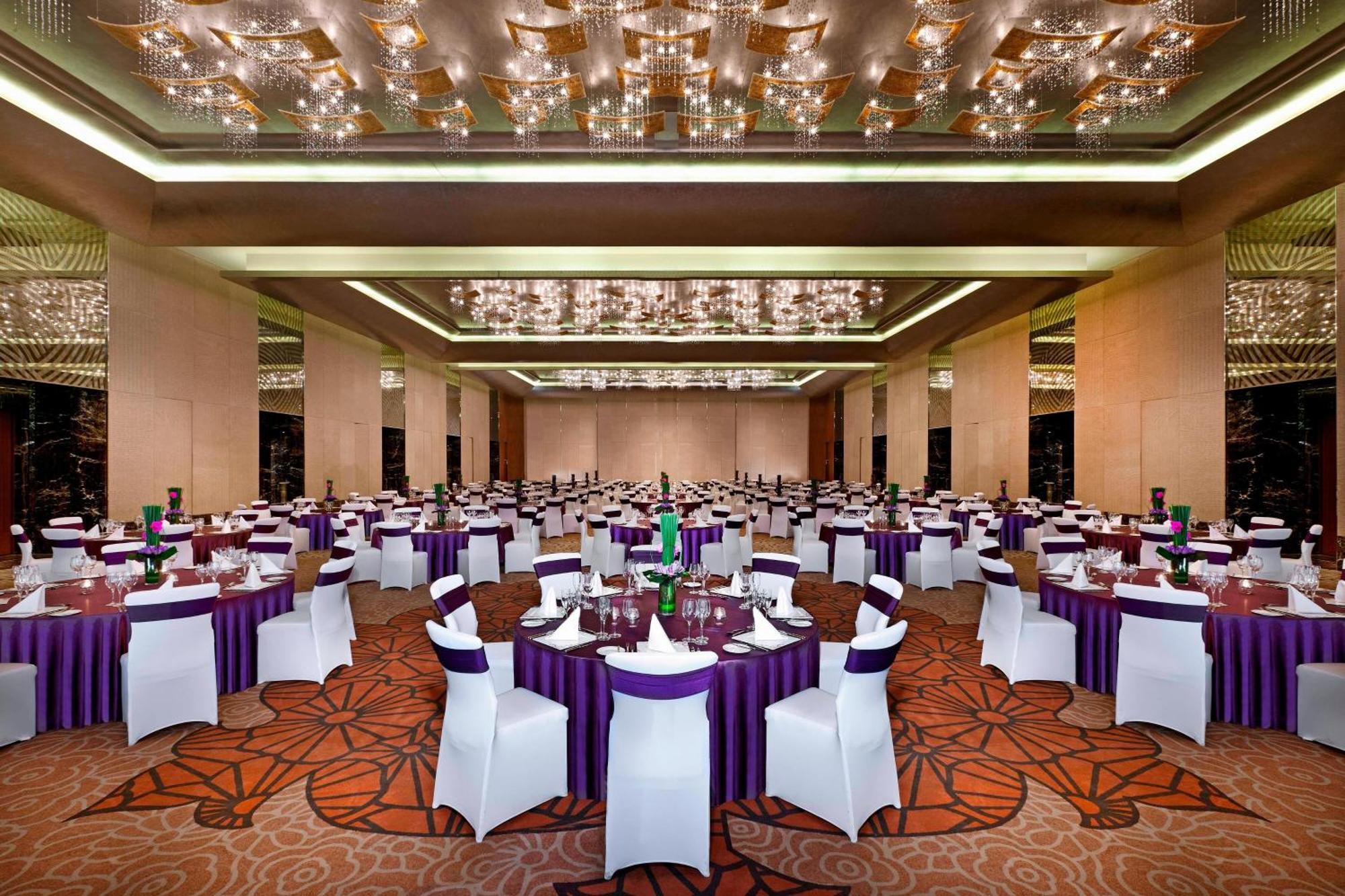 Sheraton Grand Beijing Dongcheng Hotel Экстерьер фото