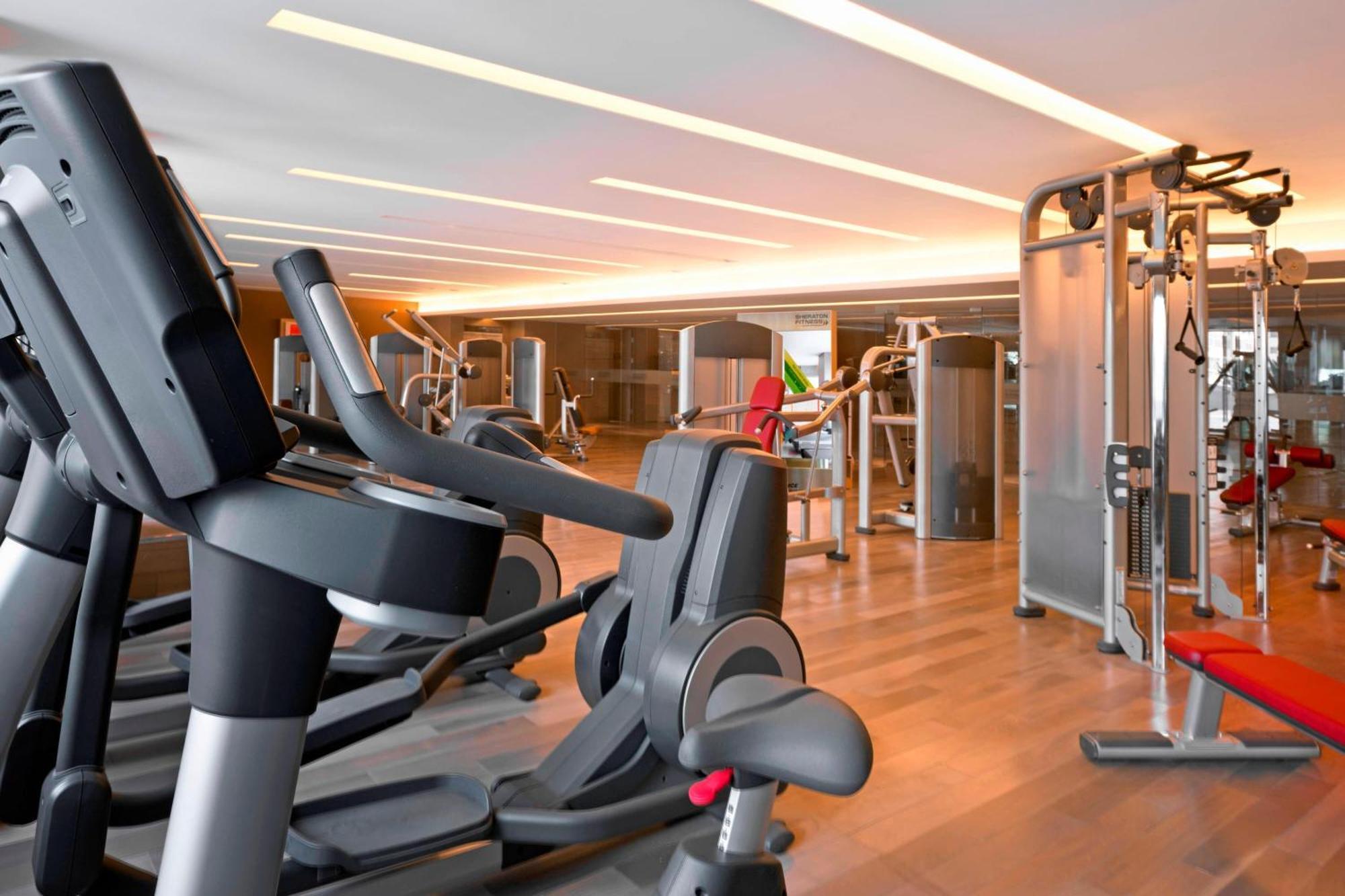 Sheraton Grand Beijing Dongcheng Hotel Экстерьер фото