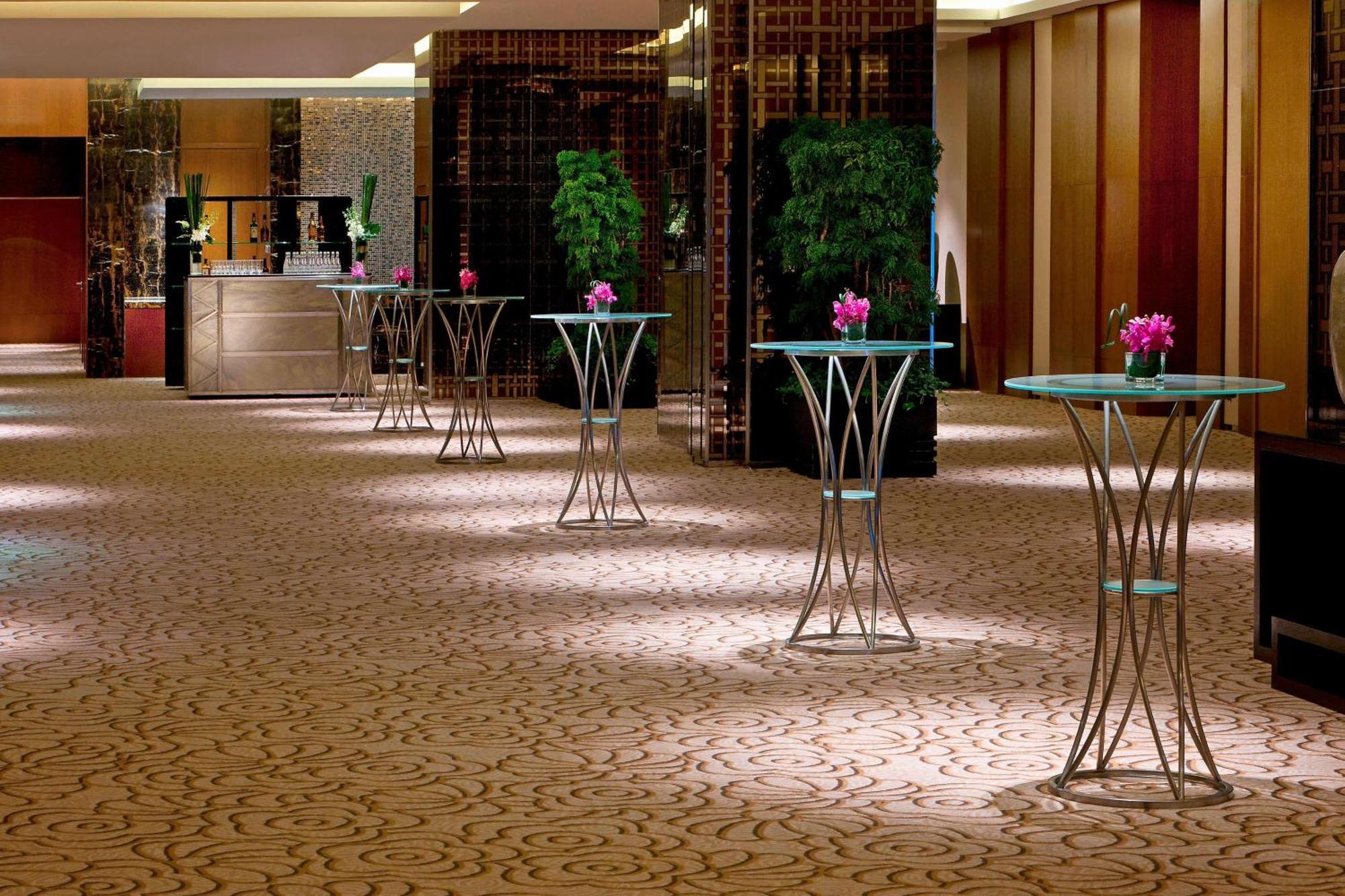 Sheraton Grand Beijing Dongcheng Hotel Экстерьер фото