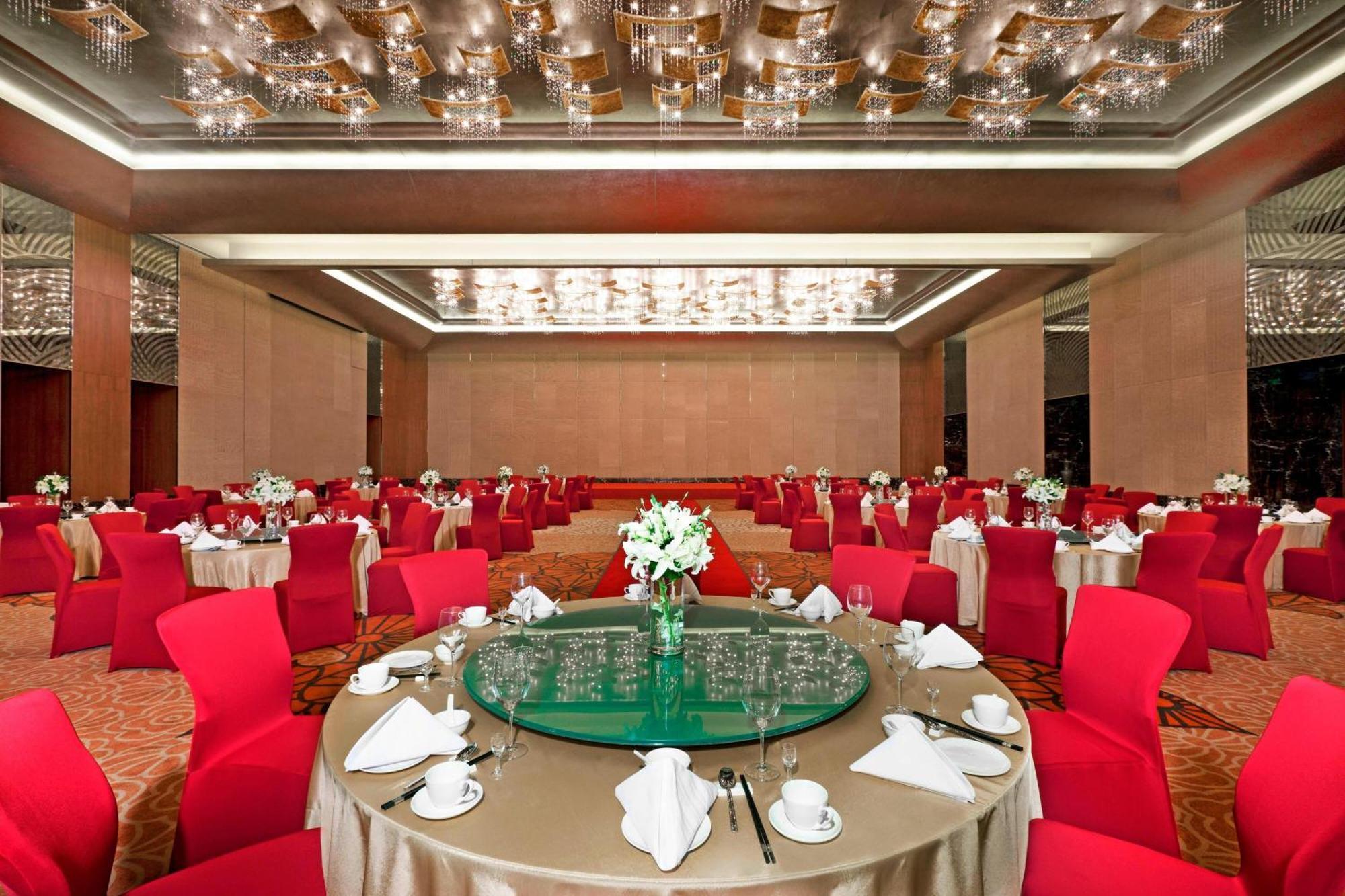 Sheraton Grand Beijing Dongcheng Hotel Экстерьер фото