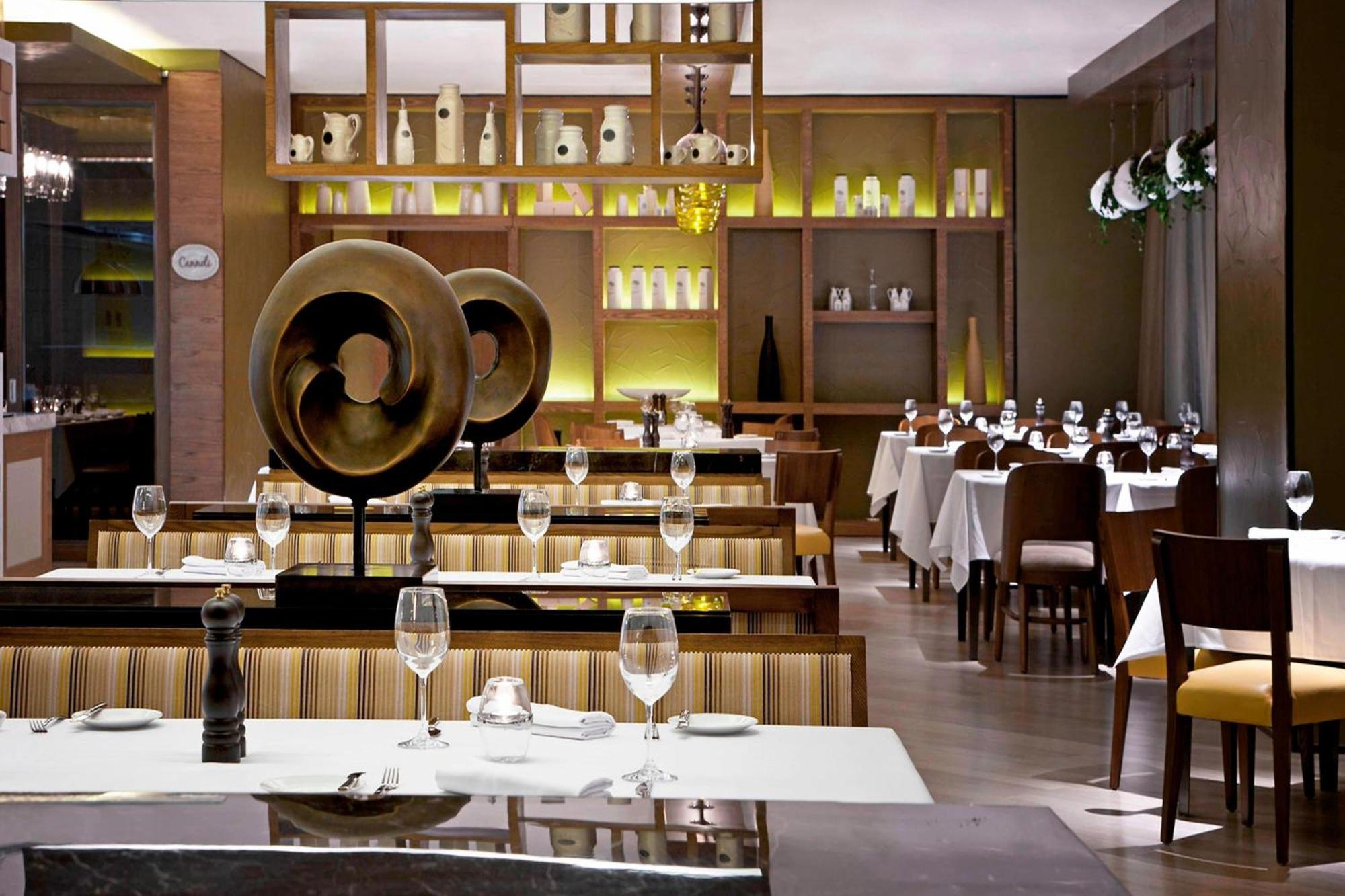 Sheraton Grand Beijing Dongcheng Hotel Экстерьер фото