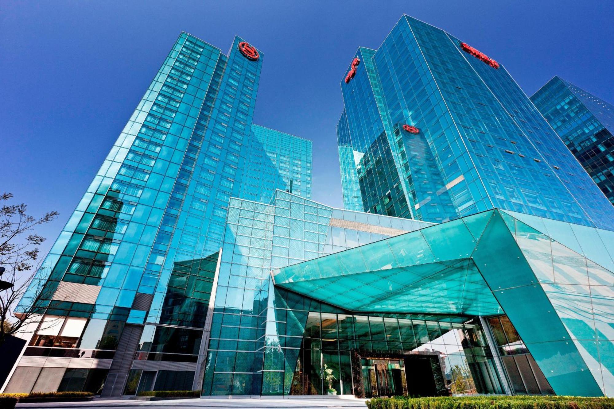 Sheraton Grand Beijing Dongcheng Hotel Экстерьер фото